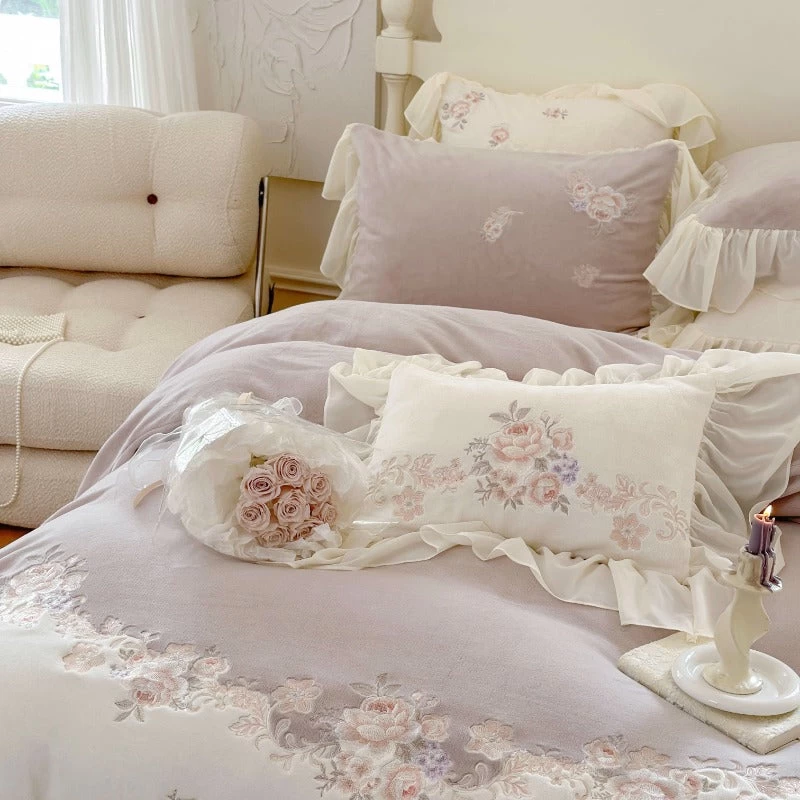 Princess-style Milk Velvet Duvet Cover Set With Lace Trim - Image 10