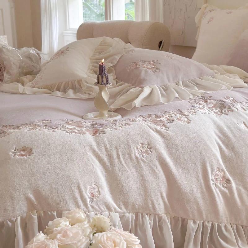 Princess-style Milk Velvet Duvet Cover Set With Lace Trim - Image 18
