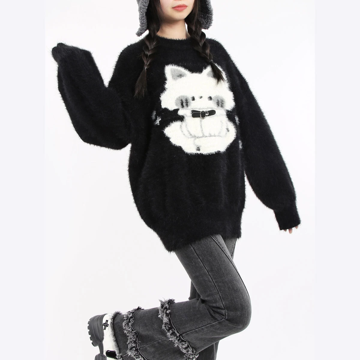 Cartoon Cat Print Black Sweater - Image 3