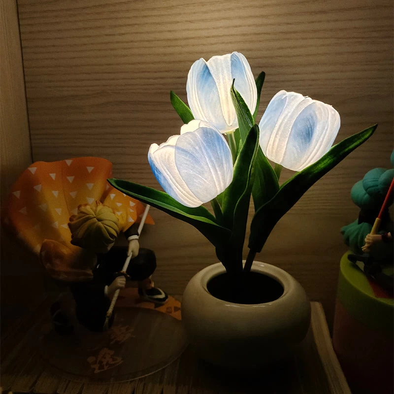 Tulips Table Lamp - Image 10
