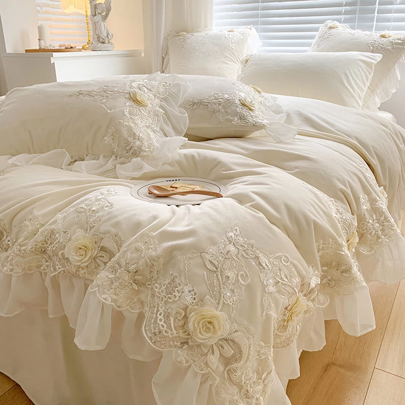French-style Princess Floral Embroidery Milk Velvet Lace Bedding Set With Lace Trim - Image 3