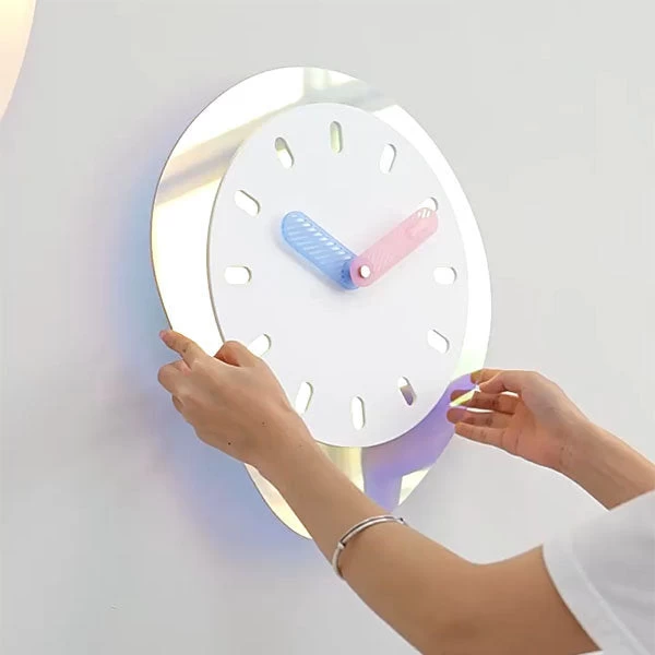 Nordic Light Luxury Wall Clock - Image 4