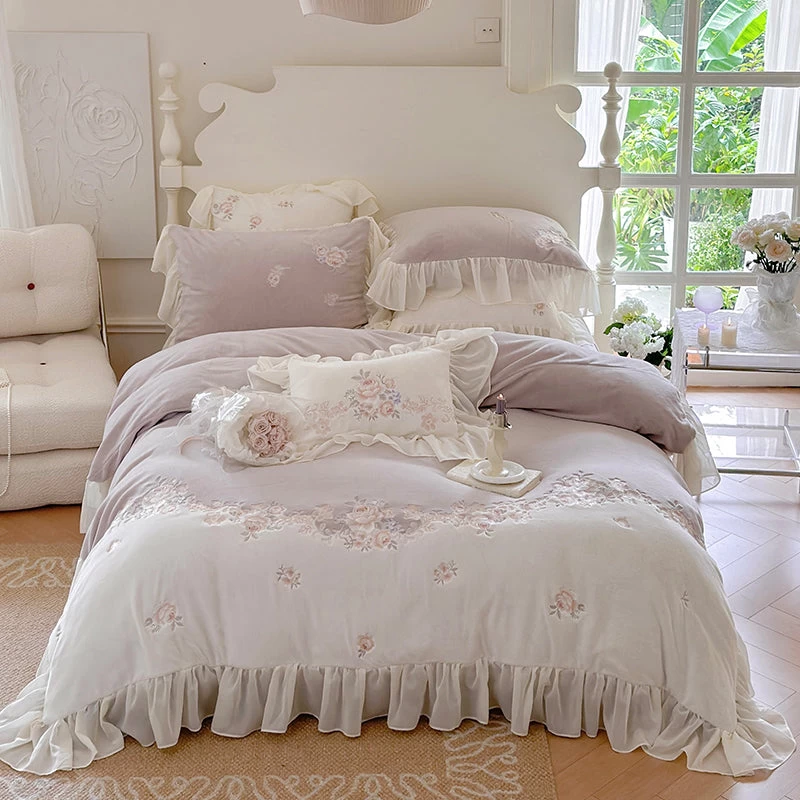 Princess-style Milk Velvet Duvet Cover Set With Lace Trim - Image 6