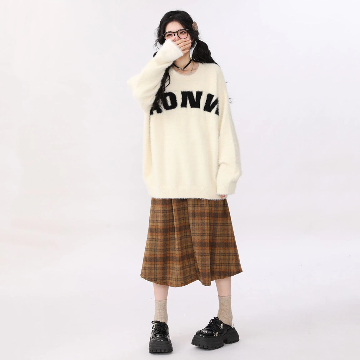Vintage Casual Loose Round Neck Letter Sweater - Image 5