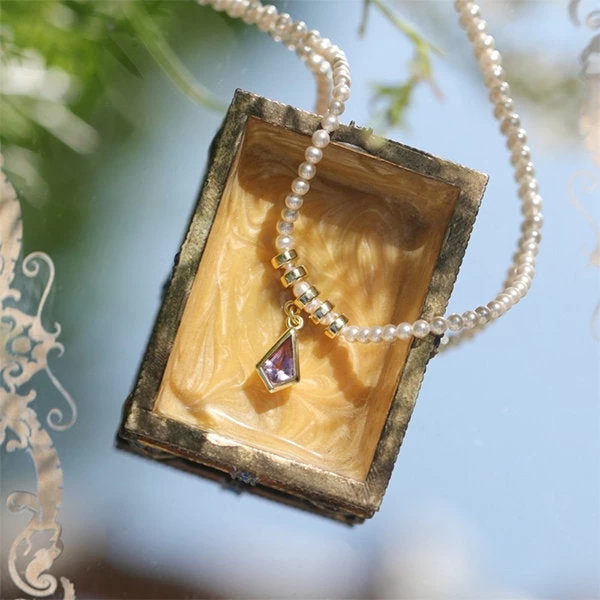 Amethyst And Pearl Necklace - Image 4