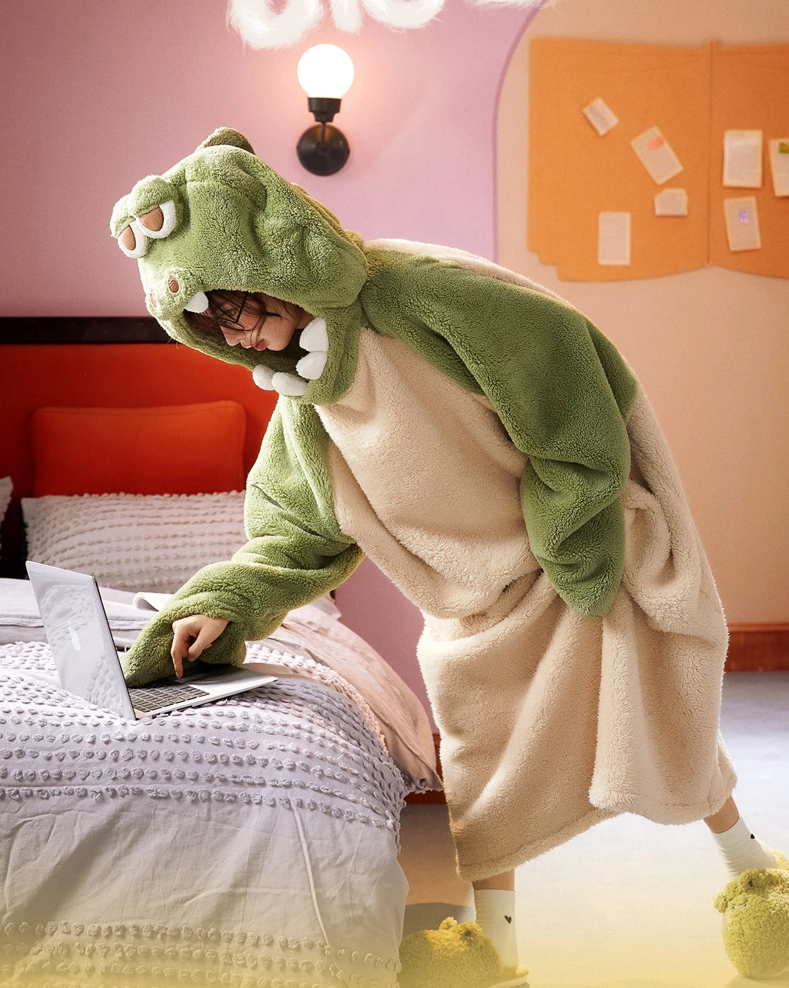 Cute Cartoon Dinosaur Thickened Coral Fleece Hooded Nightgown Homewear - Image 5