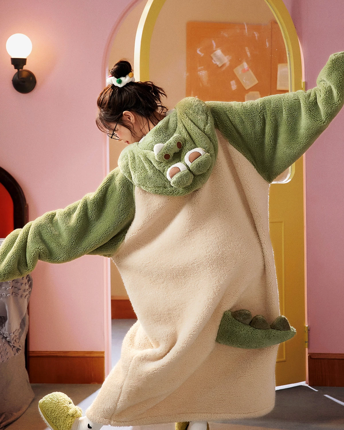 Cute Cartoon Dinosaur Thickened Coral Fleece Hooded Nightgown Homewear - Image 7