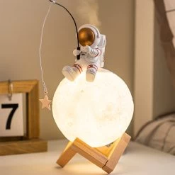 Astronaut On The Moon Humidifier